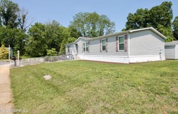 2 Brookside Way, Freehold, NJ 07728