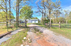 21201 E Montgomery Drive, McLoud, OK 74851