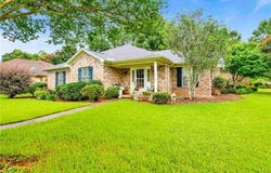 2 Sumac Circle, Fairhope, AL 36532