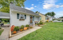 141 Liberty Blvd, Pohatcong Twp., NJ 08865-3834