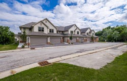 165 Aerie Cir, Brookfield, WI 53045