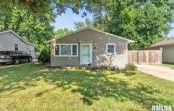 3328 MARS Avenue, Springfield, IL 62707