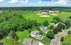 9592 77th Street S, Cottage Grove, MN 55016