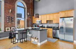 10 Kearney Sq, Lowell, MA 01852