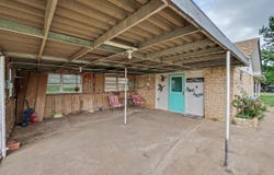 123 2nd St, Manitou, OK 73555