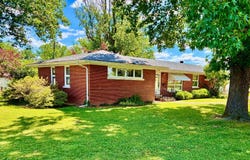 218 Montgomery Circle, Carmi, IL 62821