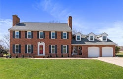 1705 S Nicklaus Drive, Clinton, MO 64735