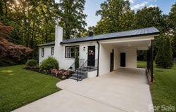 1344 12th Avenue NE, Hickory, NC 28601