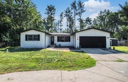 51822 Currant Road, Granger, IN 46530