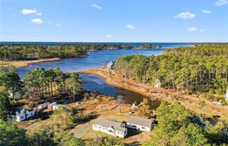 6034 Windmill Point Road, White Stone, VA 22578