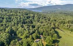 424 Molyneaux Road, Camden, ME 04843