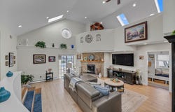 35 Palmer Lane, Thornwood, NY 10594