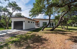 26 Twelfth St, ROCKPORT, TX 78382