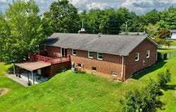 3602 True Road, Hinton, WV 25951