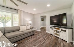 410 S East Avenue, Baxter, IA 50028