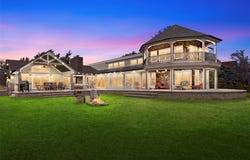241 Willetts Lane, West Islip, NY 11795