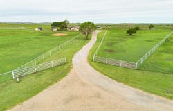 10825 Hickory Trail, Canadian, TX 79014