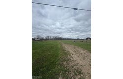 Bell Road, Cambridge, OH 43725