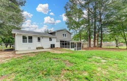 1094 Amber Ridge SW, Lilburn, GA 30047