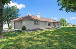 22617 155th Street, Basehor, KS 66007