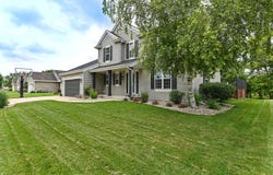 3744 Stillwater Cir, Waukesha, WI 53189