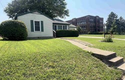 902 W Burlington Avenue, Fairfield, IA 52556