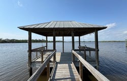 16349 Andrews Cir, Cedar Key, FL 32625