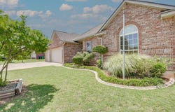 4621 Deer Ridge Boulevard, Yukon, OK 73099