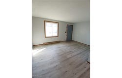 31 Elm Street, Struthers, OH 44471
