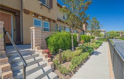 28706 Jardineras Dr, Valencia, CA 91354