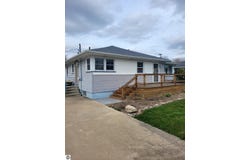 2764 Sandra Street, Bay City, MI 48708