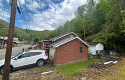 1423 COPPERAS FORK ROAD, HOLDEN, WV 25625