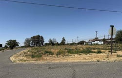 215-221 North Street, Mabton, WA 98935