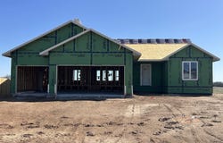 161 Devens Ct, Derby, KS 67037