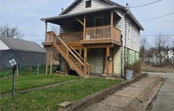 1354 5th Ave, Arnold, PA 15068