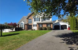 1906 Grouse Court, Forks Twp, PA 18040