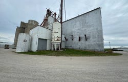 201 E 1st St, Sutherland, IA 51058