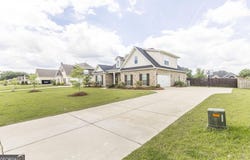 113 Flat Rock, Perry, GA 31069