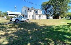 101 E Cedar Street, Bertrand, MO 63823