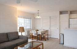 594 Mananai Place, Honolulu, HI 96818
