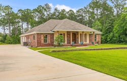 8145 Bay View Dr, Foley, AL 36535