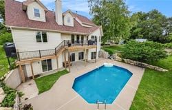 17403 H Highway, Liberty, MO 64068
