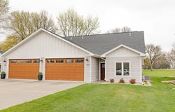 1018 Emerald Hills Drive, Arnolds Park, IA 51331