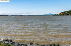 8 Sandy Beach Road, Vallejo, CA 94590