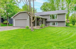 5284 Clayton Drive, Maple Plain, MN 55359