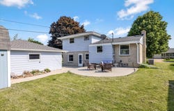6087 Oakwood Ln, Greendale, WI 53129