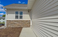 2102 S IRONWOOD AVENUE, Marshfield, WI 54449