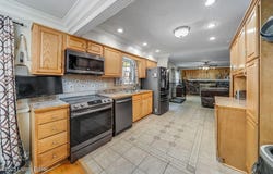 9206 Lakeridge Dr, Louisville, KY 40272