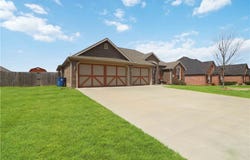 745 Harrison Street, Pea Ridge, AR 72751