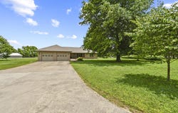 615 W Mchenry Avenue, Billings, MO 65610